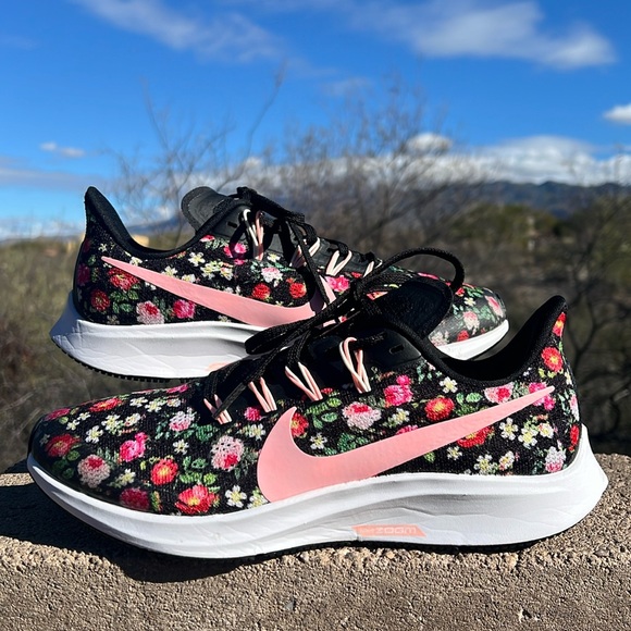 Nike Shoes - Nike Women's Floral Black Pink Running Sneakers